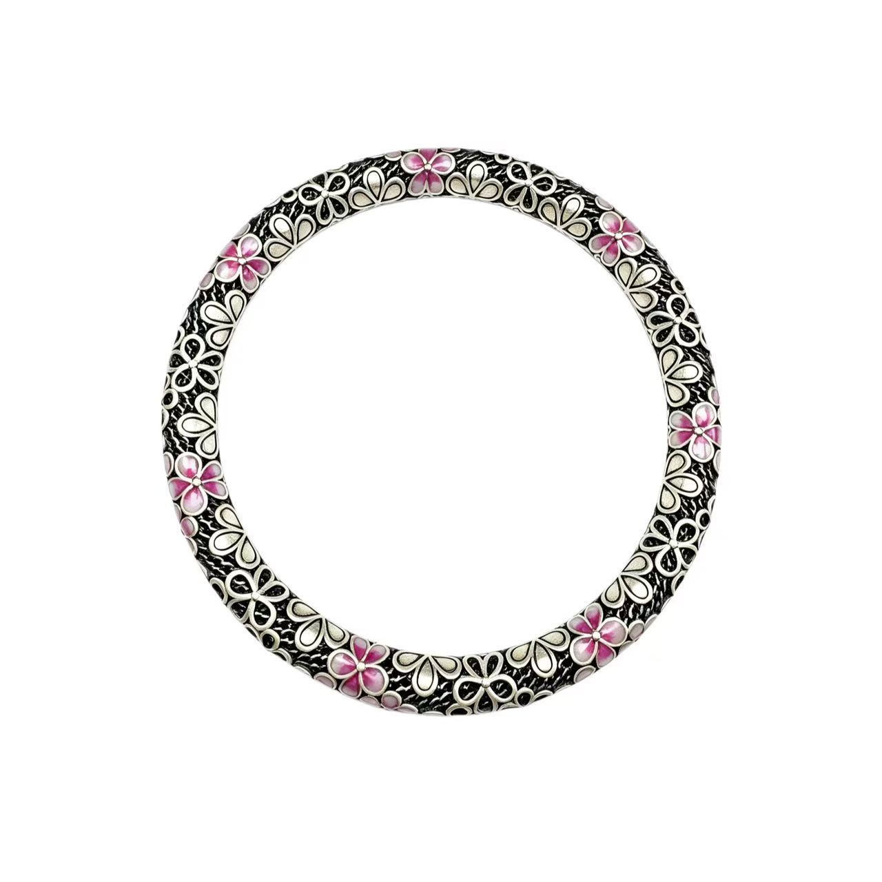 Vintage-style enamel closed bangle