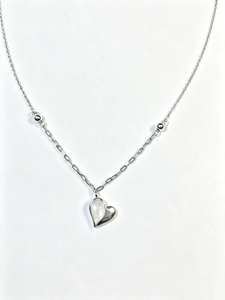 Collar de plata en forma de corazón y dos tonos 4