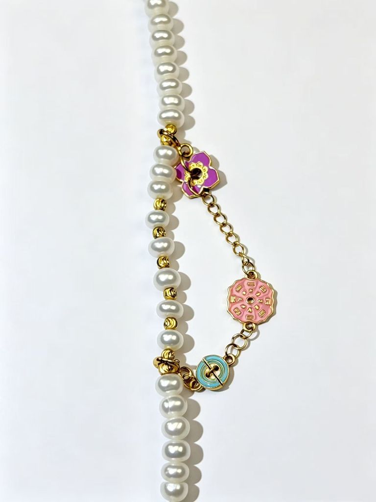 Enamel Petal and Pearl Bracelet 6