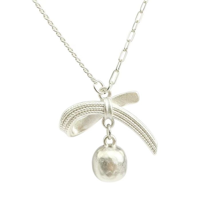 Butterfly pendant necklace 4
