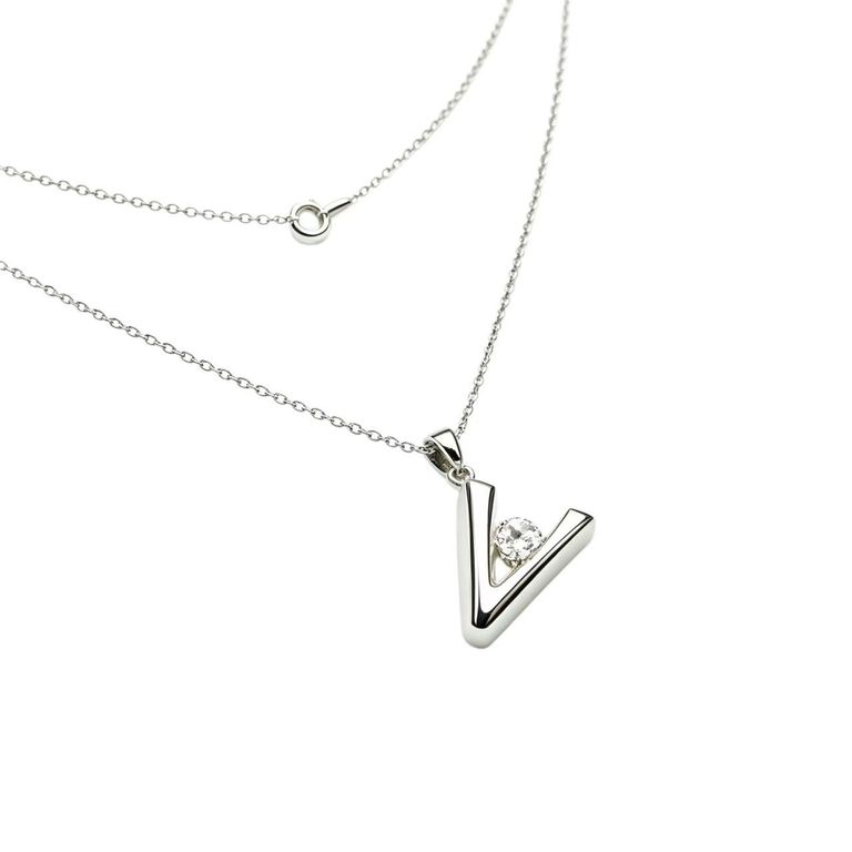 Halskette mit V-förmigem Solitär-Diamantanhänger 4
