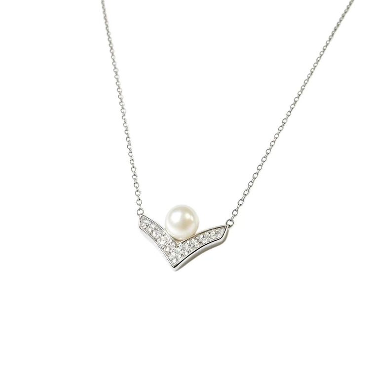 V-shaped pearl necklace 5