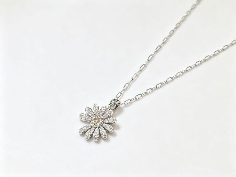 Pavé Diamond Daisy Pendant Necklace 2