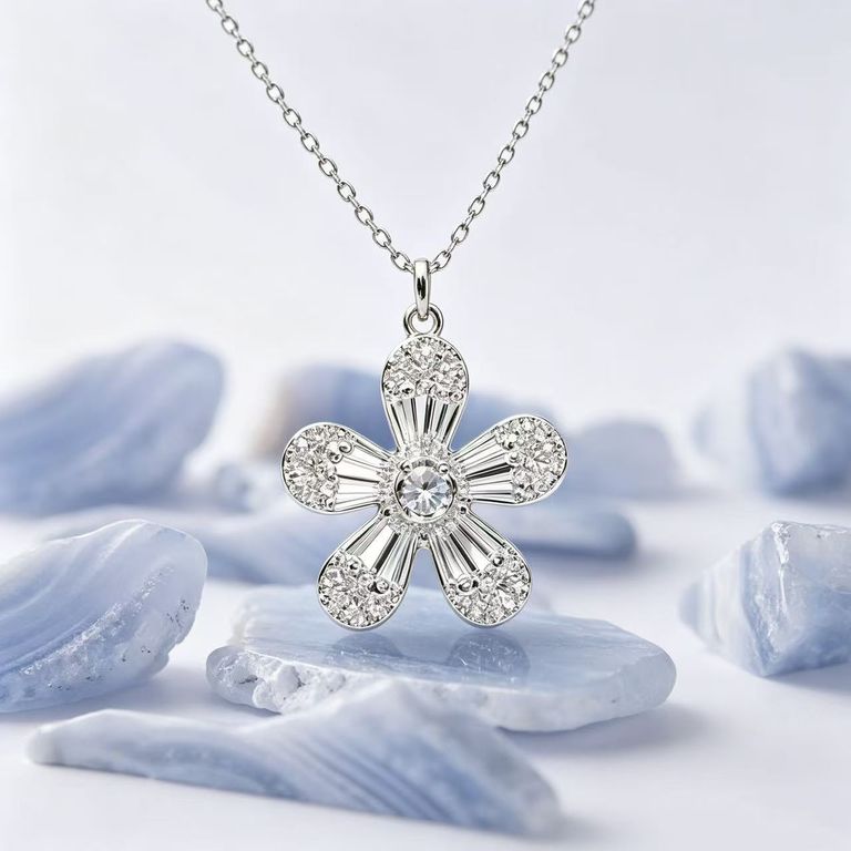 Five-Petal Flower Zircon Necklace 2