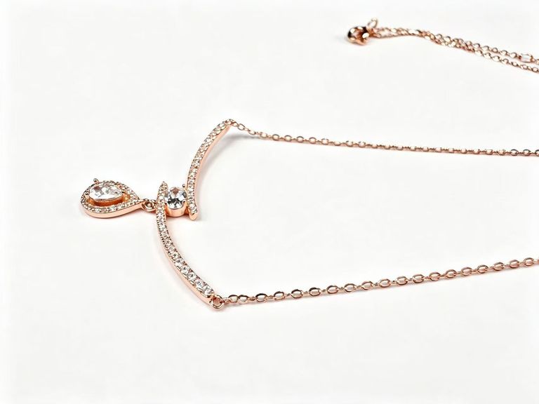 Curved Teardrop Zircon Necklace 6